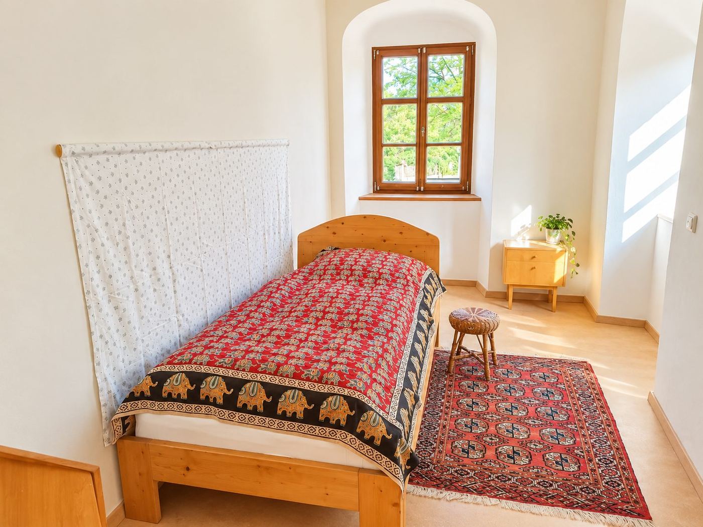 Zweites Schlafzimmer mit Einzelbett